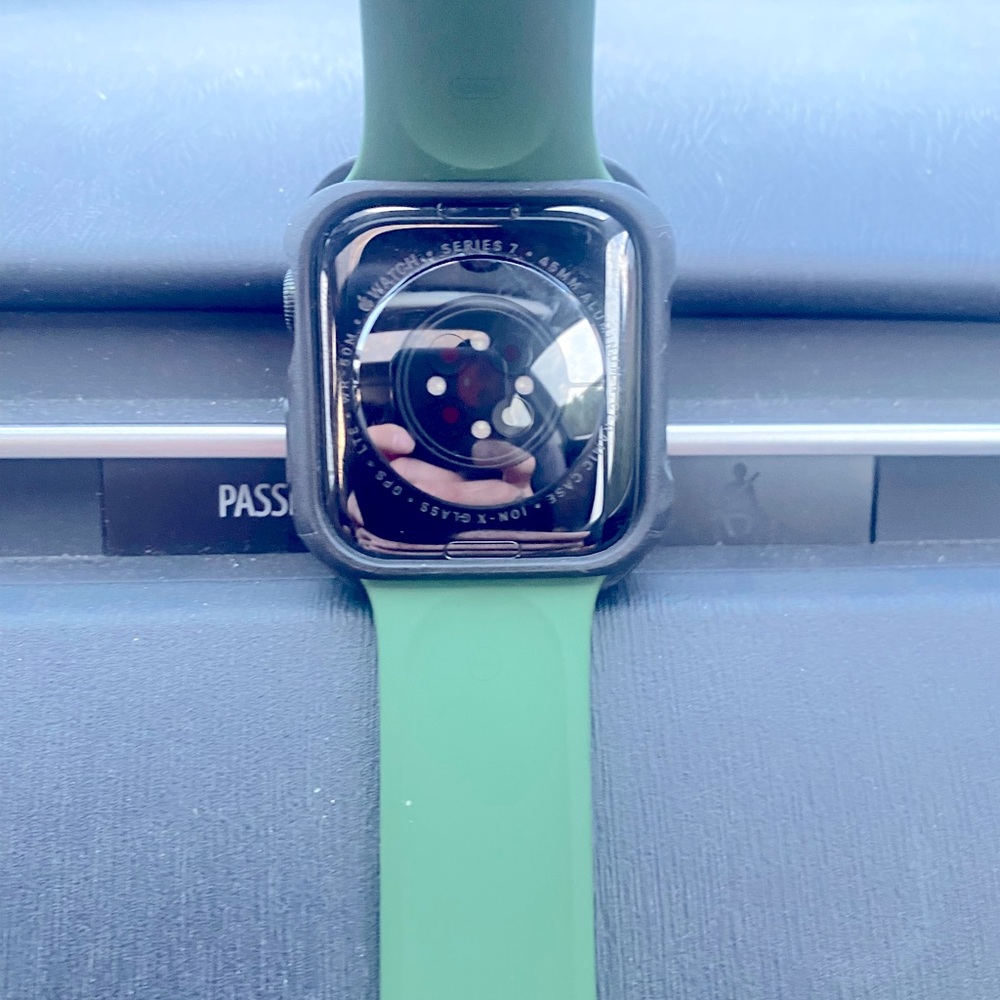 Apple Series 7 watch 45mm.